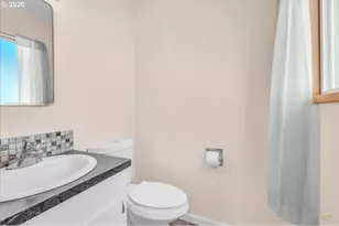 943 Oregon Way, Woodburn, OR 97071 - Photo 20