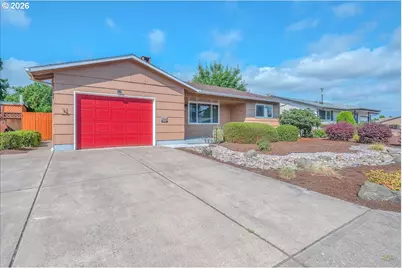 943 Oregon Way, Woodburn, OR 97071 - Photo 2