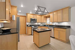 865 E 43rd Ave, Eugene, OR 97405 - Photo 10