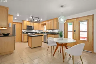 865 E 43rd Ave, Eugene, OR 97405 - Photo 8