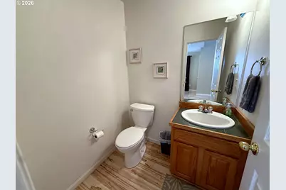 1027 Wasco St, Hood River, OR 97031 - Photo 32