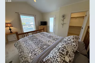 1027 Wasco St, Hood River, OR 97031 - Photo 14