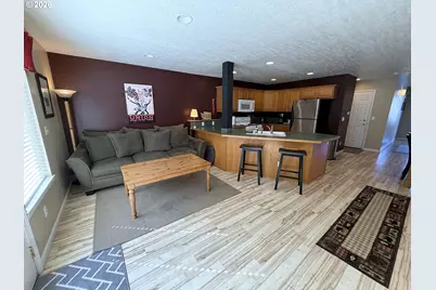 1027 Wasco St, Hood River, OR 97031 - Photo 6