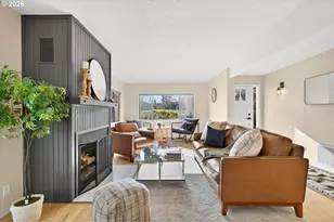 1323 SW Carson St, Portland, OR 97219 - Photo 8