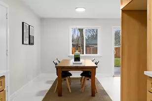 19765 NE Everett Ln, Portland, OR 97230 - Photo 6