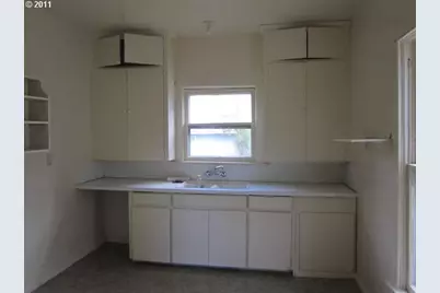 1725 SE Mill St, Roseburg, OR 97470 - Photo 10