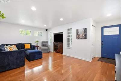 6391 SE Hull Ave, Milwaukie, OR 97267 - Photo 2