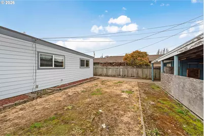 3123 Oak St, North Bend, OR 97459 - Photo 32