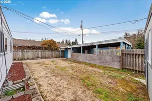 3123 Oak St, North Bend, OR 97459 - Photo 34