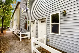 2539 SE 141st Ave, Portland, OR 97236 - Photo 2