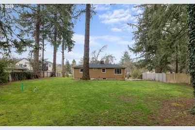13001 SE Claybourne St, Portland, OR 97236 - Photo 20