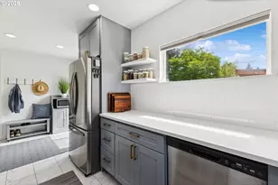 8912 SE Stephens St, Portland, OR 97216 - Photo 12