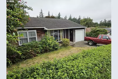 1749 Juniper Ave, Coos Bay, OR 97420 - Photo 2