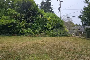 1749 Juniper Ave, Coos Bay, OR 97420 - Photo 6