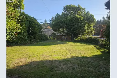 1749 Juniper Ave, Coos Bay, OR 97420 - Photo 24
