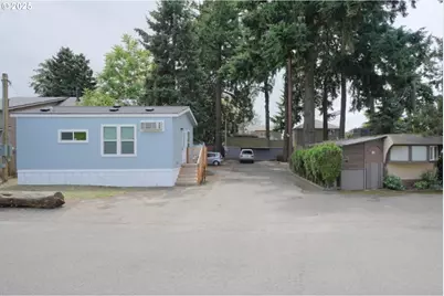 8205 SE Harney St, Portland, OR 97266 - Photo 10