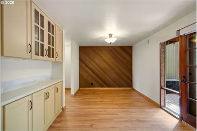 246 Woodridge Dr, Eugene, OR 97405 - Photo 8