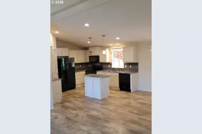 220 Deschutes Ln, Roseburg, OR 97471 - Photo 10