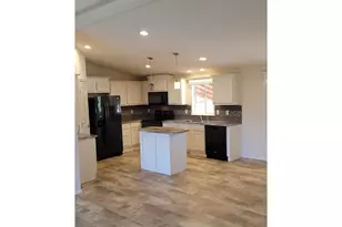 220 Deschutes Ln, Roseburg, OR 97471 - Photo 10