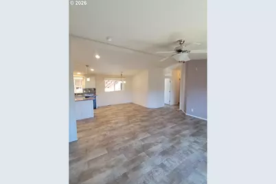 220 Deschutes Ln, Roseburg, OR 97471 - Photo 12