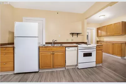 2634 NE Broadway St, Portland, OR 97232 - Photo 18