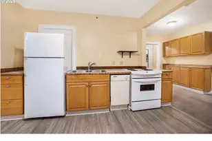 2634 NE Broadway St, Portland, OR 97232 - Photo 18