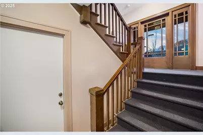 2634 NE Broadway St, Portland, OR 97232 - Photo 22