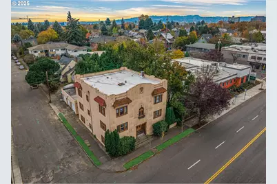 2634 NE Broadway St, Portland, OR 97232 - Photo 2