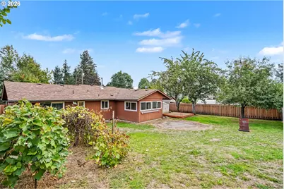 115 Grant St, Silverton, OR 97381 - Photo 32