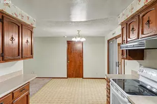 115 Grant St, Silverton, OR 97381 - Photo 16