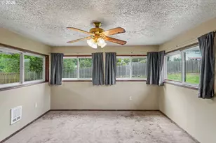115 Grant St, Silverton, OR 97381 - Photo 18