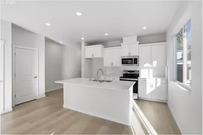 436 SW 32nd St, Battle Ground, WA 98604 - Photo 2