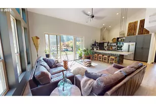 95789 Saunders Creek Rd, Gold Beach, OR 97444 - Photo 8