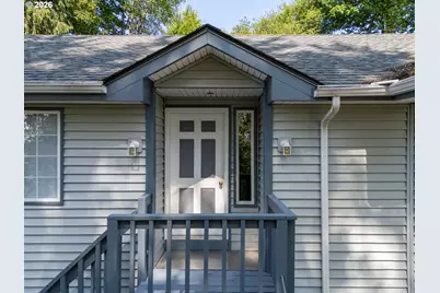 2340 Kelso Dr, Kelso, WA 98626 - Photo 2