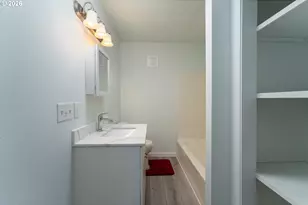 2340 Kelso Dr, Kelso, WA 98626 - Photo 32