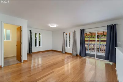 2340 Kelso Dr, Kelso, WA 98626 - Photo 10