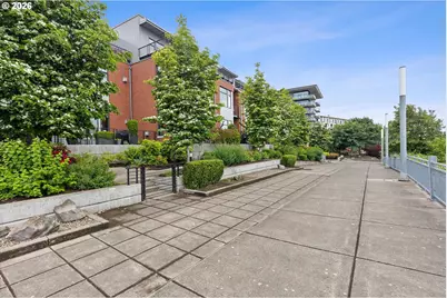 1728 NW Riverscape St, Portland, OR 97209 - Photo 40
