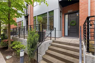 1728 NW Riverscape St, Portland, OR 97209 - Photo 1