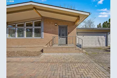 907 SW Halsey St, Troutdale, OR 97060 - Photo 2