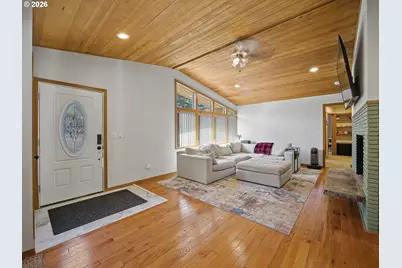 907 SW Halsey St, Troutdale, OR 97060 - Photo 12