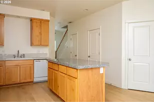 252 NW 11 Mile Ave, Gresham, OR 97030 - Photo 10