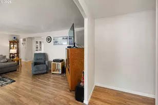 4800 Barger Dr, Eugene, OR 97402 - Photo 4