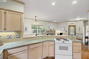 1012 NE Multnomah Dr, Fairview, OR 97024 - Photo 12