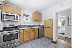 7464 SW 53rd Ave, Portland, OR 97219 - Photo 12