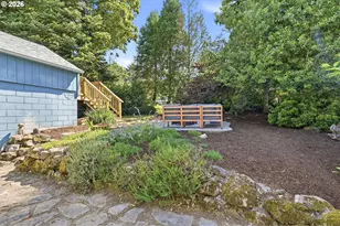 7464 SW 53rd Ave, Portland, OR 97219 - Photo 22