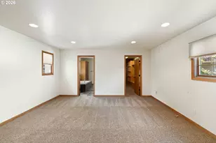 655 S 12th Ct, Coos Bay, OR 97420 - Photo 18