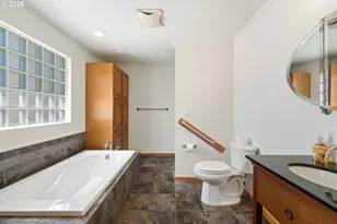 655 S 12th Ct, Coos Bay, OR 97420 - Photo 22