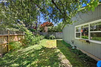 6145 SE Grant St, Portland, OR 97215 - Photo 26