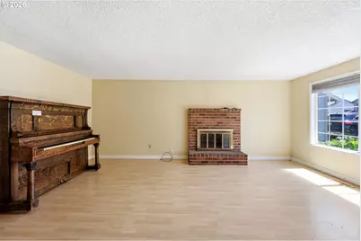 6145 SE Grant St, Portland, OR 97215 - Photo 8