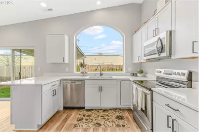 116 NE James St, Camas, WA 98607 - Photo 10